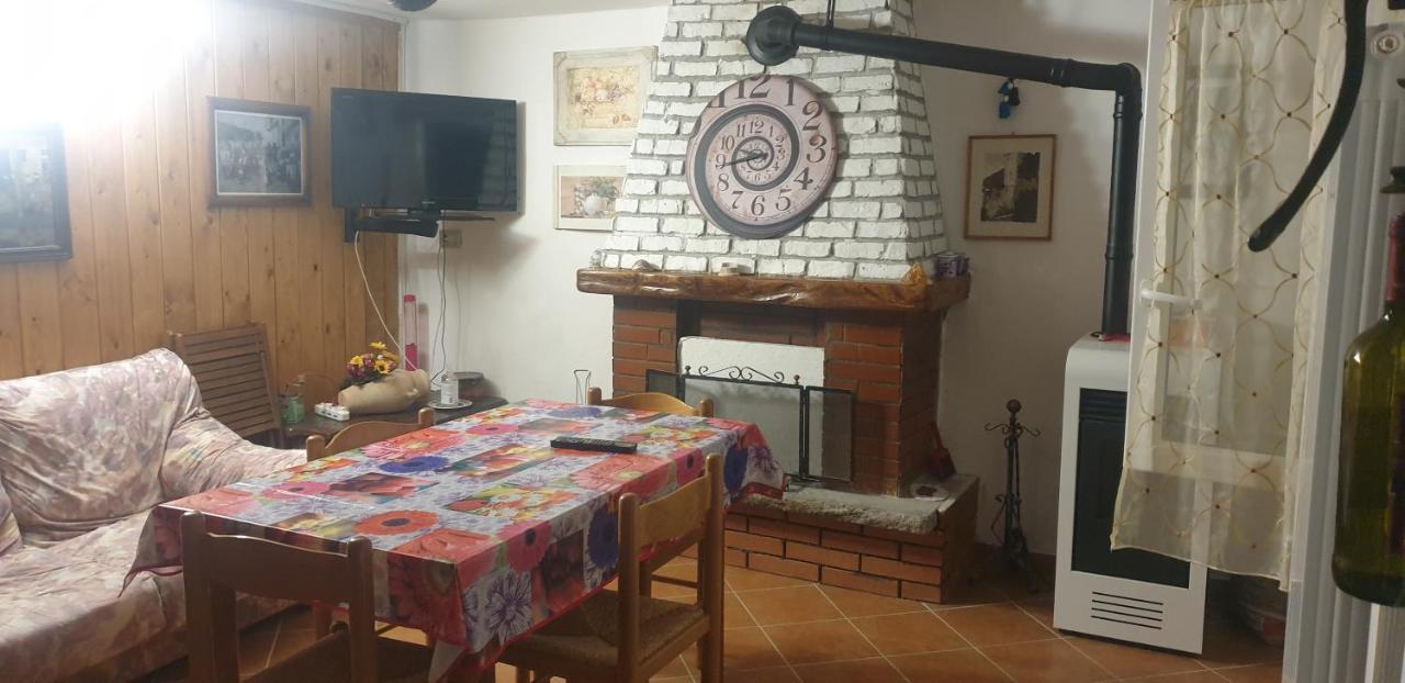 Casa Vacanze Mingos Lodio Di La Carpineta Экстерьер фото